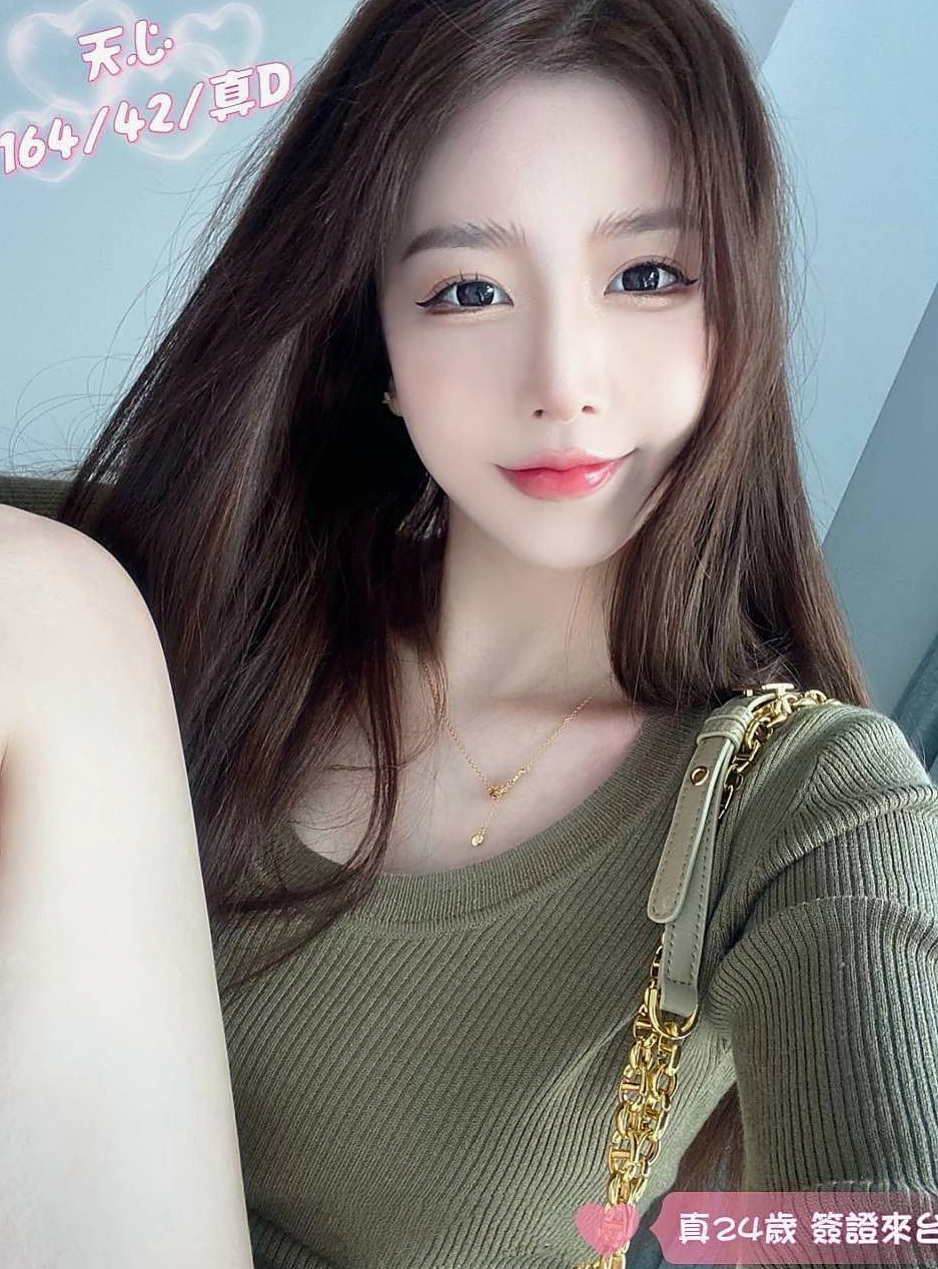 VIP首推！夢蕾，人妻熟女，來自下營外約，年齡18歲，身高167cm，體重45kg，胸圍C罩杯。第三位約妹免旅館的費用  顏射 無套 內射等大尺度